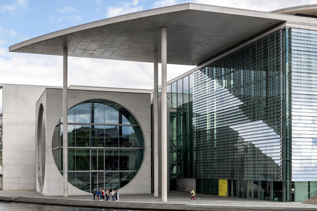Exterior view of a contemporary art gallery in Berlin